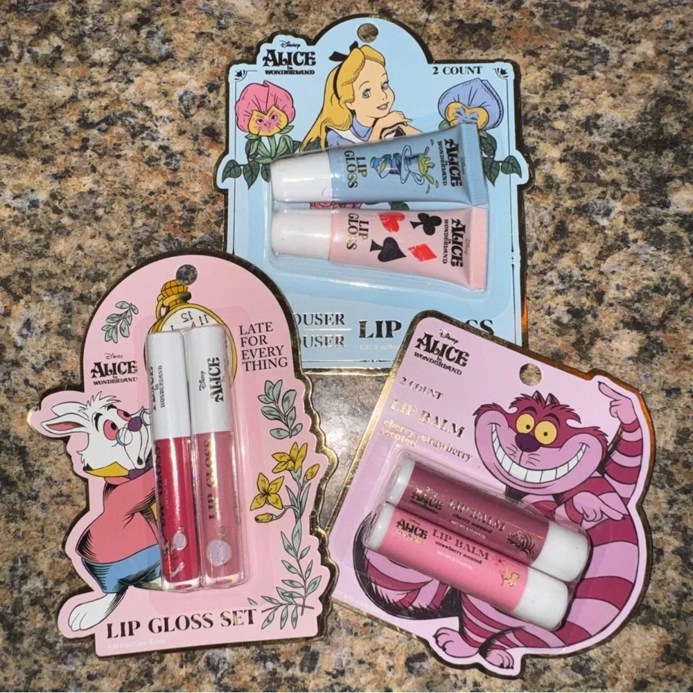 Disney Alice in Wonderland Makeup Lip Set Lip Cheshire Cat Gloss Lip Balm kids